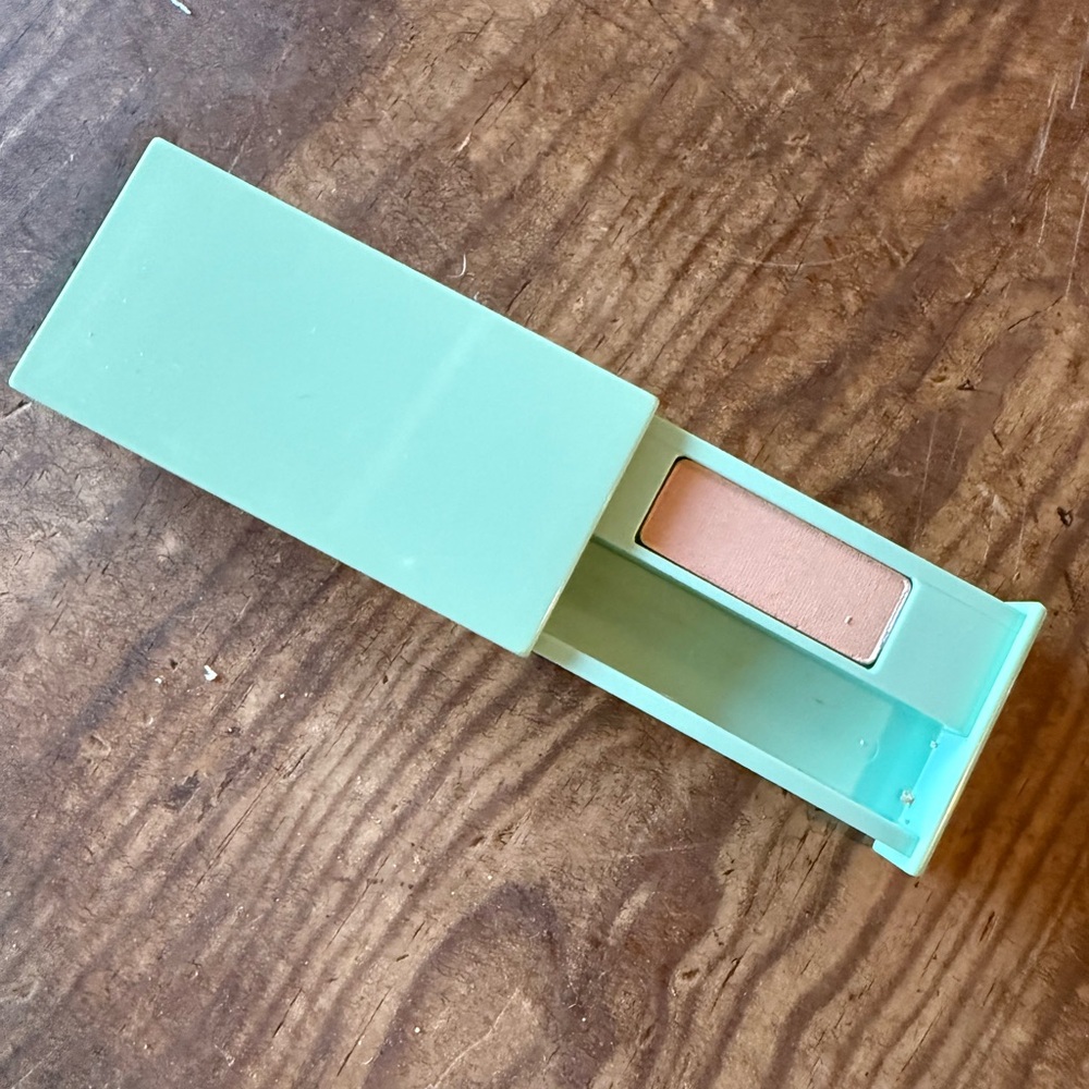 Clinique Stay The Day Eye Shadow HONEYBUNCH Shade .03 Oz